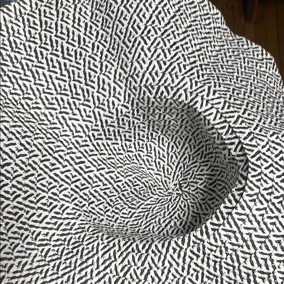 Women's Sunvisor - Picture 2 of 8